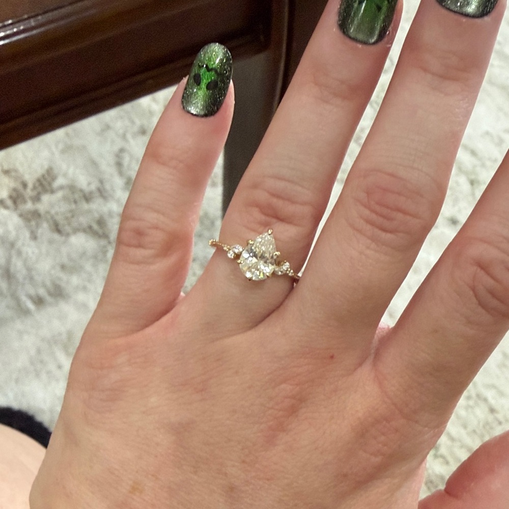 Elegant Gold and Silver Women's Ring